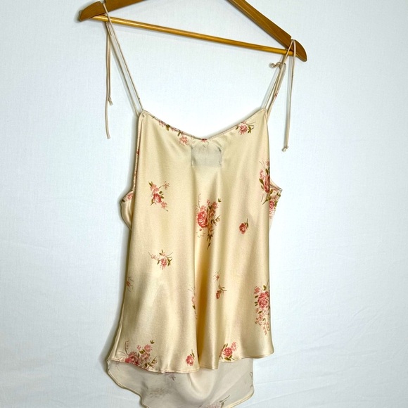 Reformation Beatrice Top - Picture 3 of 7